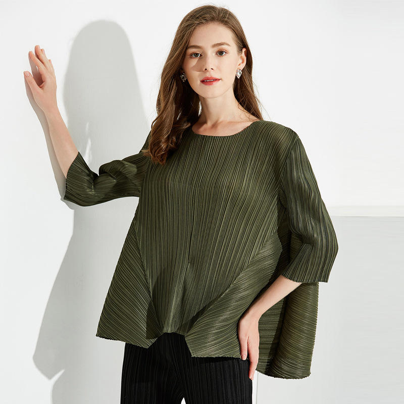 Women’s Pleated Blouse with Three-Quarter Sleeves SP31